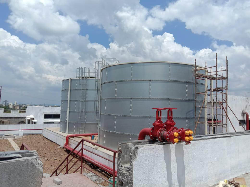 water storage tanks
